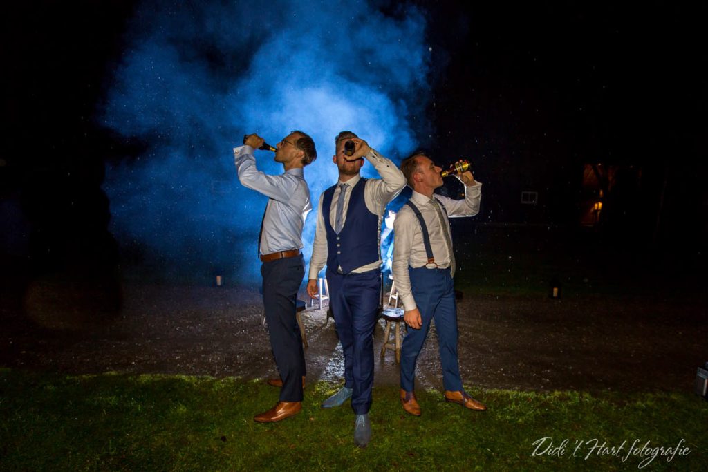 Bruiloft trouwfotograaf bruidsfotograaf Didi t Hart fotografie Rotterdam trouwen wedding 2018 barbershop Ulvenhout industrieel bruiloft foto's pictures Dordrecht Alblasserdam