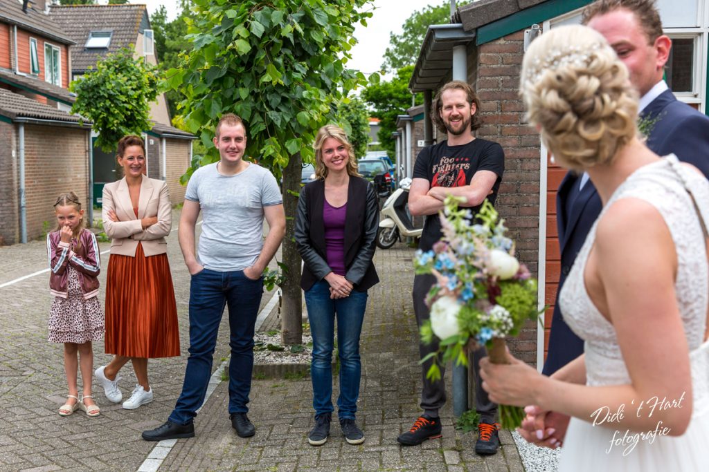 Bruiloft trouwen trouwfotograaf didi t hart moerkapelle kever pech lego bruidsfotograaf