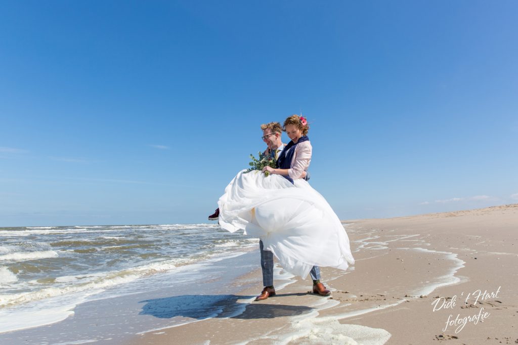 Bruiloft den haag trouwen Didi t Hart fotografie strand kasserie OCK