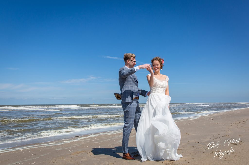Bruiloft den haag trouwen Didi t Hart fotografie strand kasserie OCK