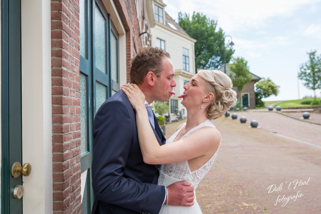 Bruiloft trouwen trouwfotograaf didi t hart moerkapelle kever pech lego bruidsfotograaf